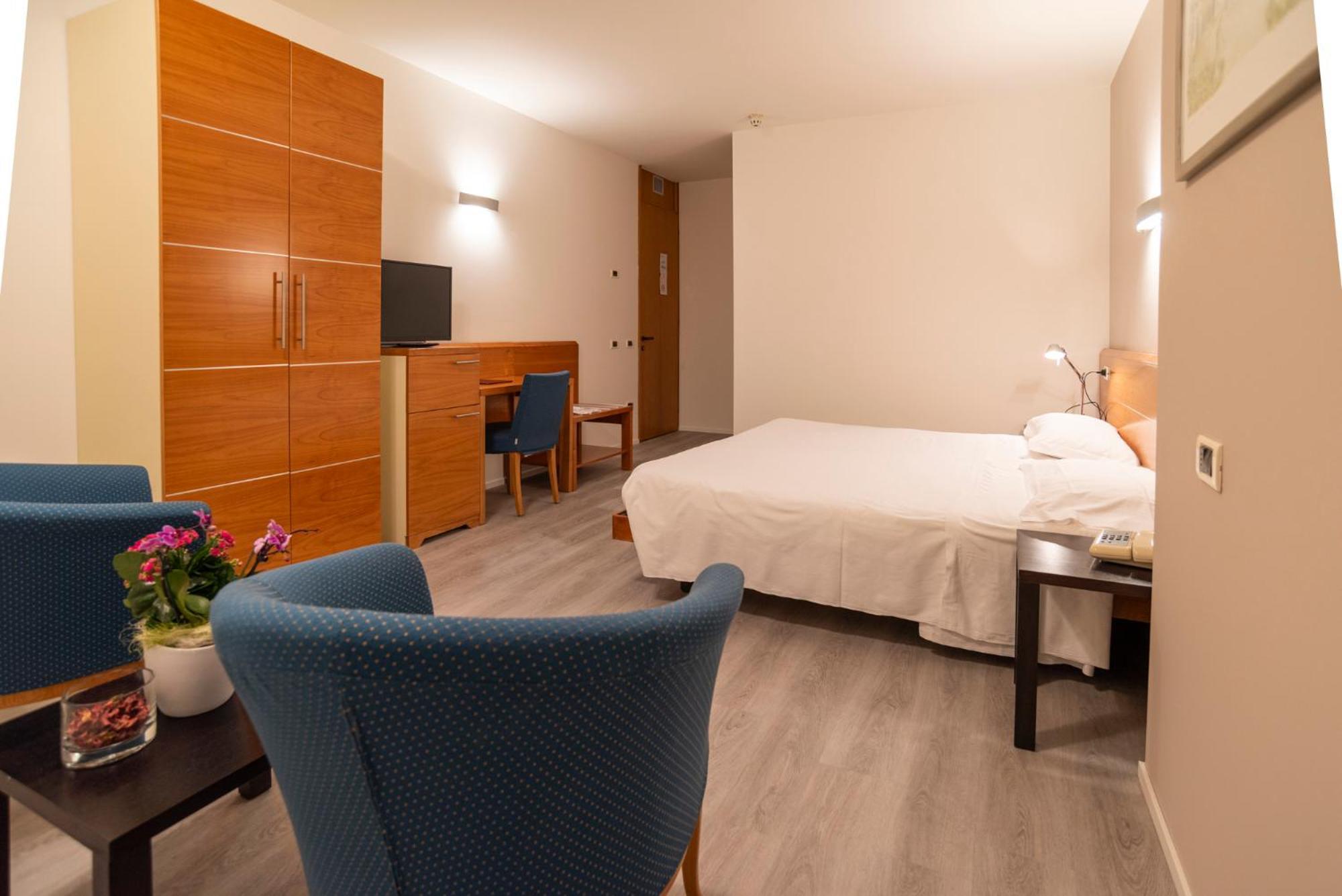 Ca' Delle Rose Hotel Кастелфранко Венето Екстериор снимка