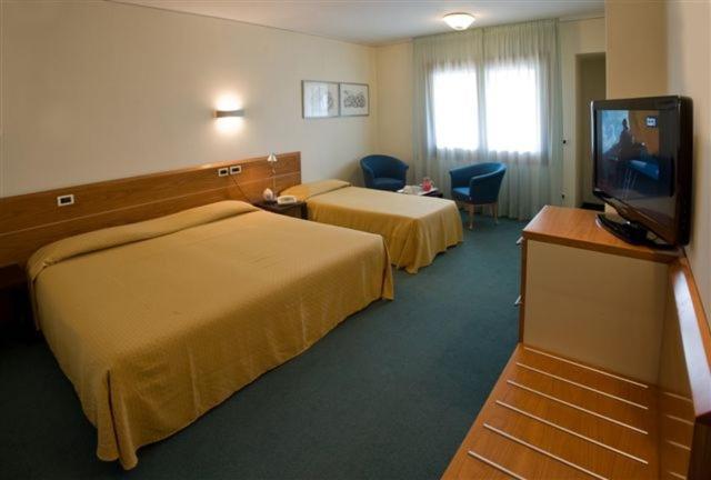 Ca' Delle Rose Hotel Кастелфранко Венето Екстериор снимка