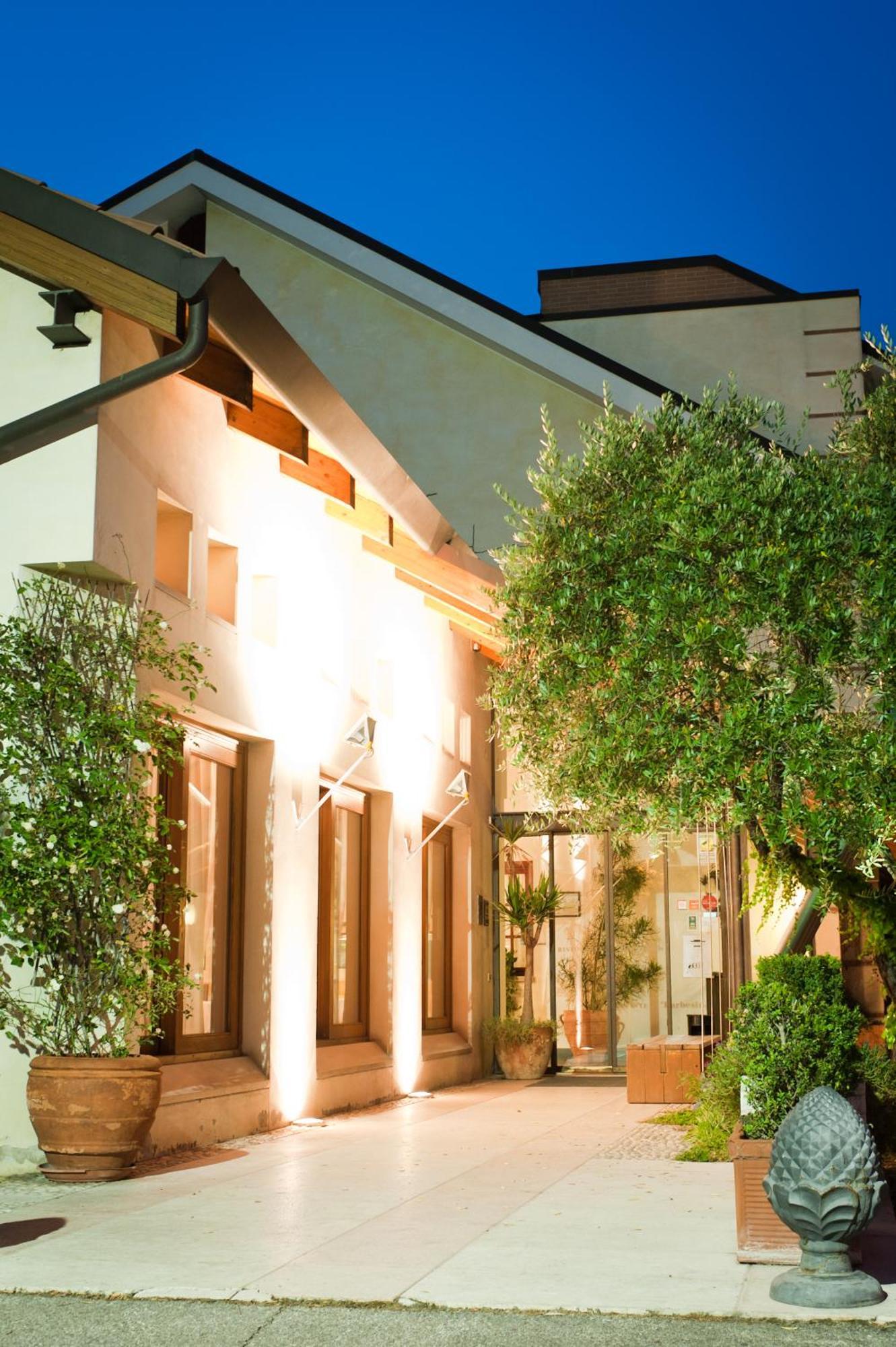 Ca' Delle Rose Hotel Кастелфранко Венето Екстериор снимка
