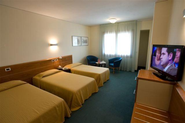 Ca' Delle Rose Hotel Кастелфранко Венето Стая снимка